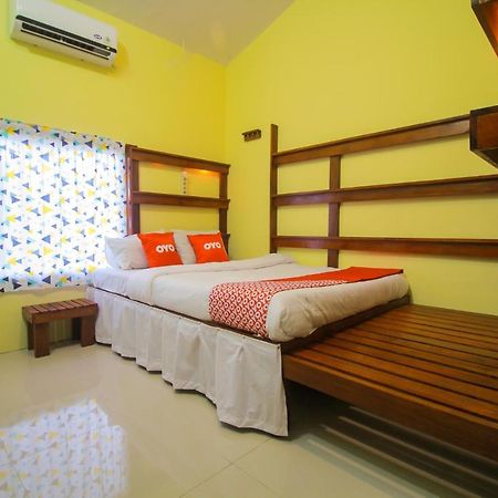 Oyo 1596 Taman Homestay Syariah Dumai Exterior photo