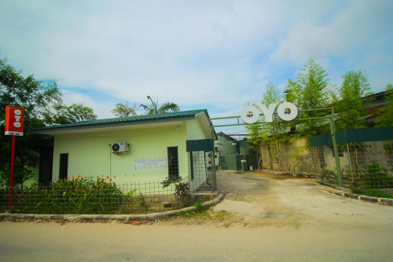 Oyo 1596 Taman Homestay Syariah Dumai Exterior photo