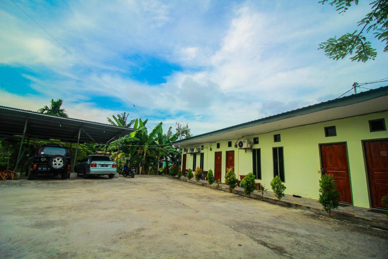 Oyo 1596 Taman Homestay Syariah Dumai Exterior photo