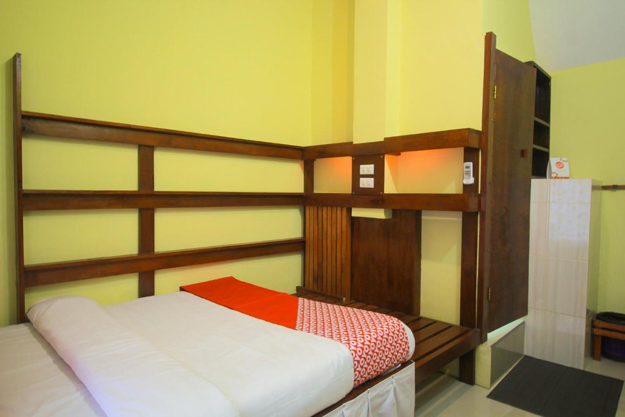 Oyo 1596 Taman Homestay Syariah Dumai Exterior photo